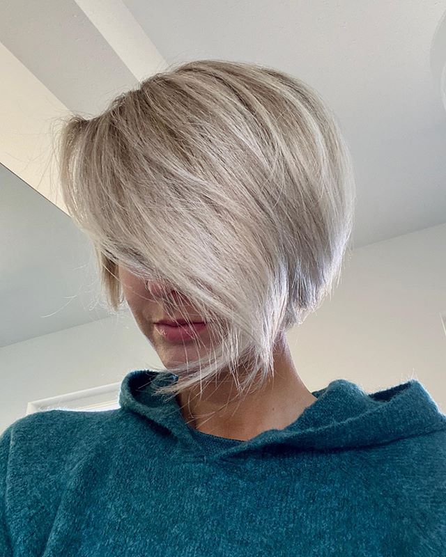 Light Blonde Bob With Dark Roots Fine Hair