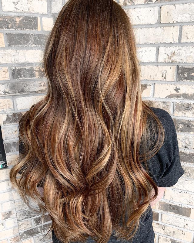 Light Brown And Blonde Ombre With Loose Waves