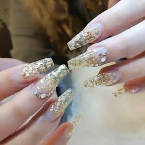 50 Glamorous Foil Nails to make Nails the Perfect Accessory for 2023