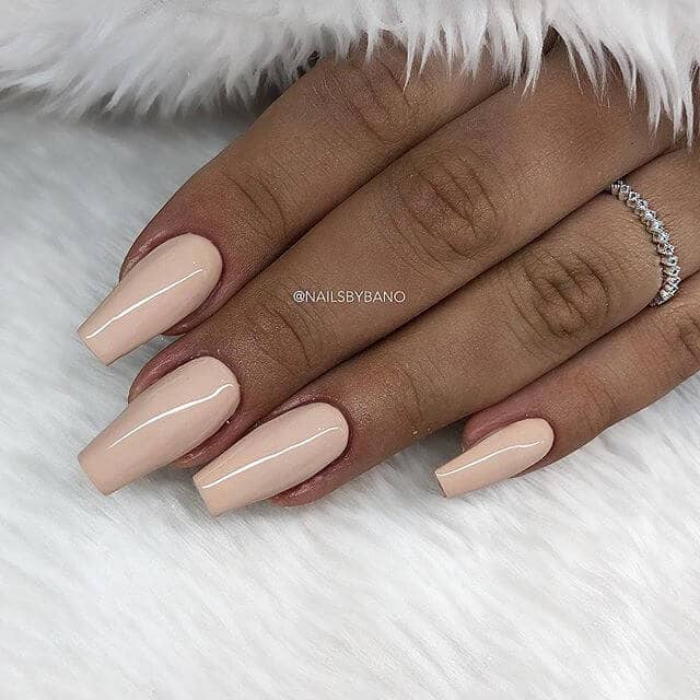 Nude Nail Idea: Pale Pink Shades with Shiny Pretty Nude Nails