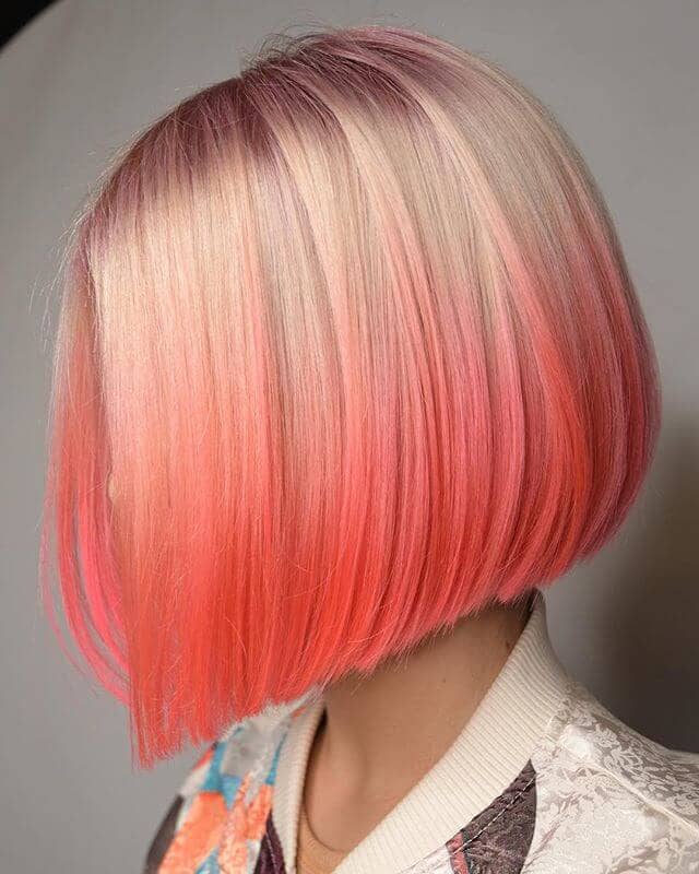 Chic Light-to-Dark Pink Bayalage Angled Bob