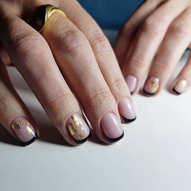 Currently Crushing on Minimalist Rose Gold Nail Art