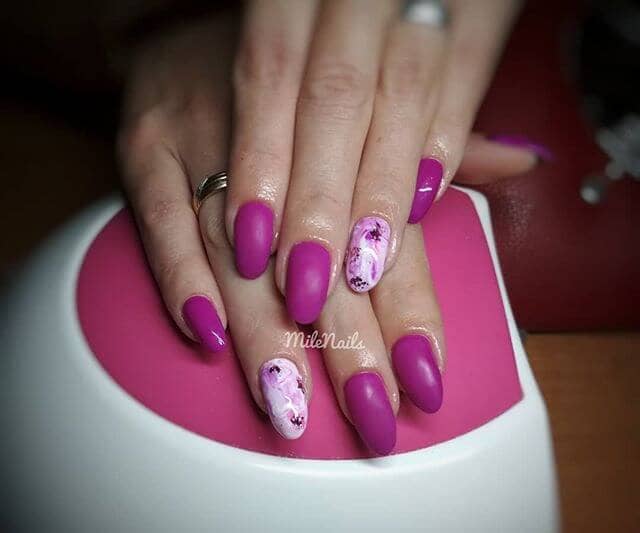 Fuschia Mani with Floral Accent Marble Nail