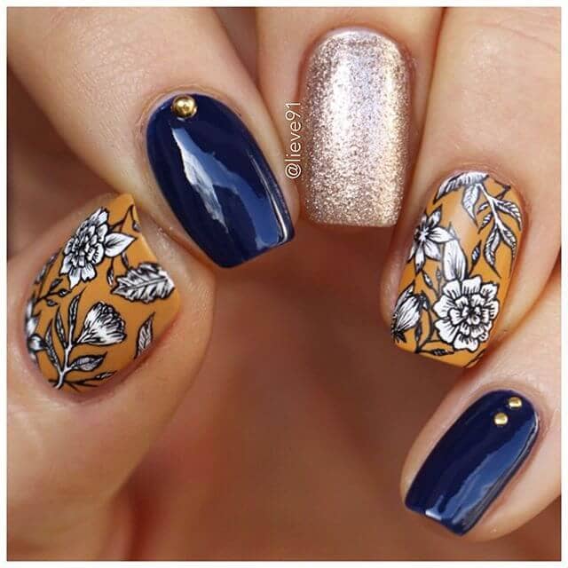  All the Fall Feels w/ this Chic Mani