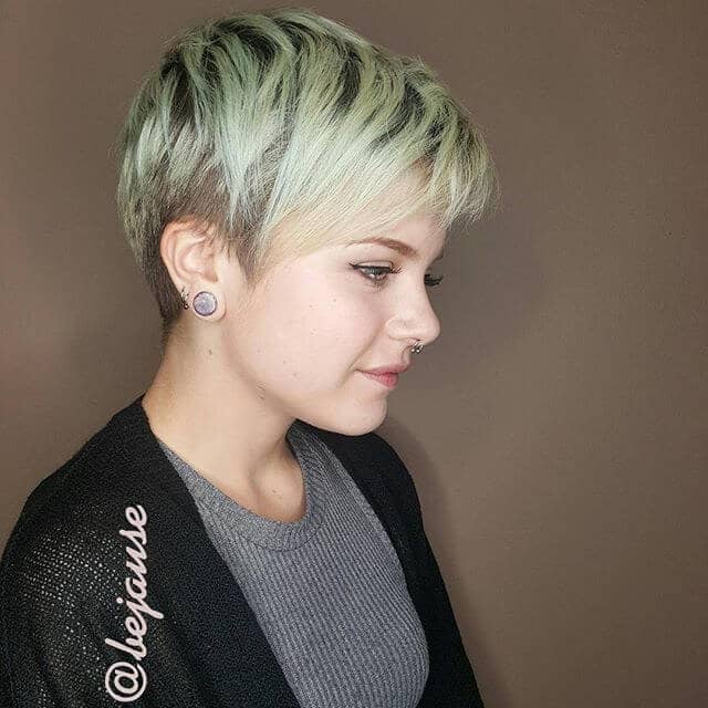 Edgy yet Playful Multi-Toned Short Cut