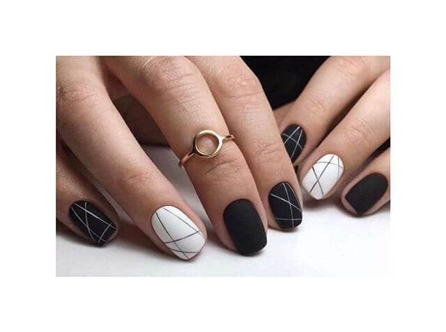 Sleek Graphic Black and White Designs, Gold Nails
