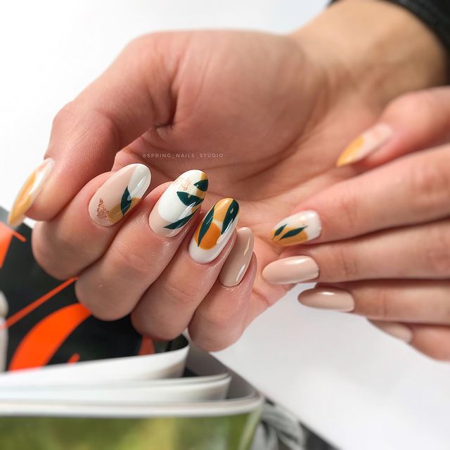  Bright Spring Curved Nail Design
