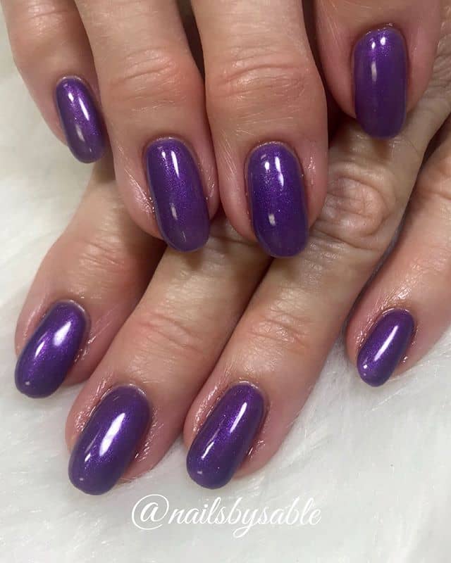 Simple Shimmery Round-Tipped Nails