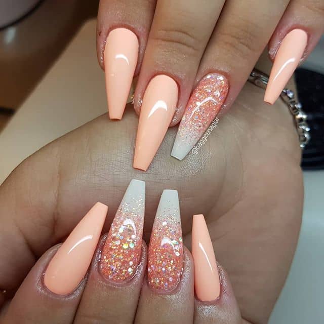 Perfectly Peach Design with Shimmering Accent Nails