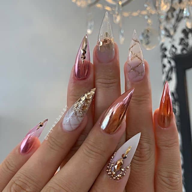 Peaches and Cream Stiletto Nails with Golden Highlights