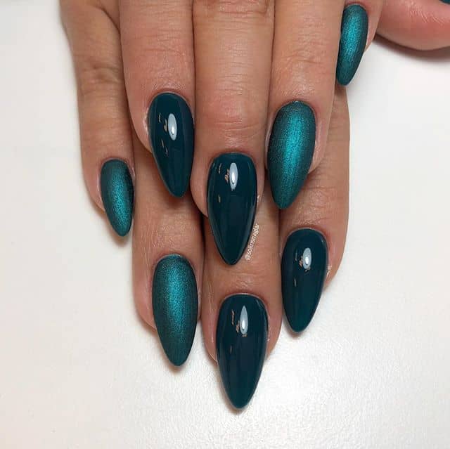 Matte and Shiny Shades of Green