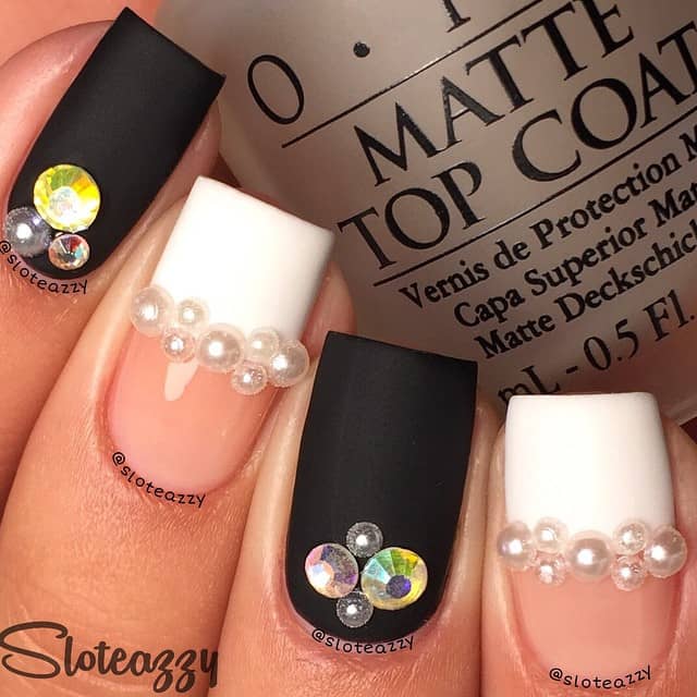 Pretty Square-Tips with Pearls and Gems