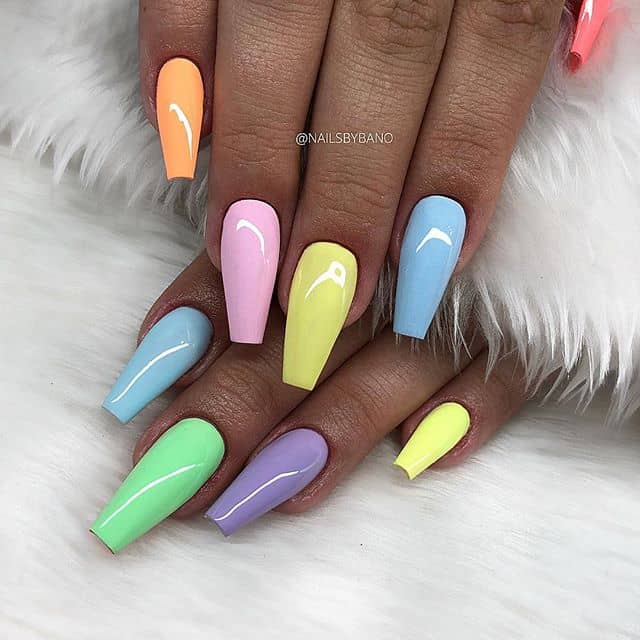 Coffin Nails Colored in Pastels