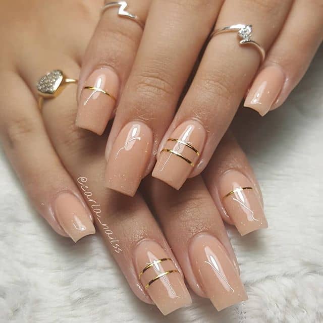 Natural Peach Nails with Gold Ring Accents