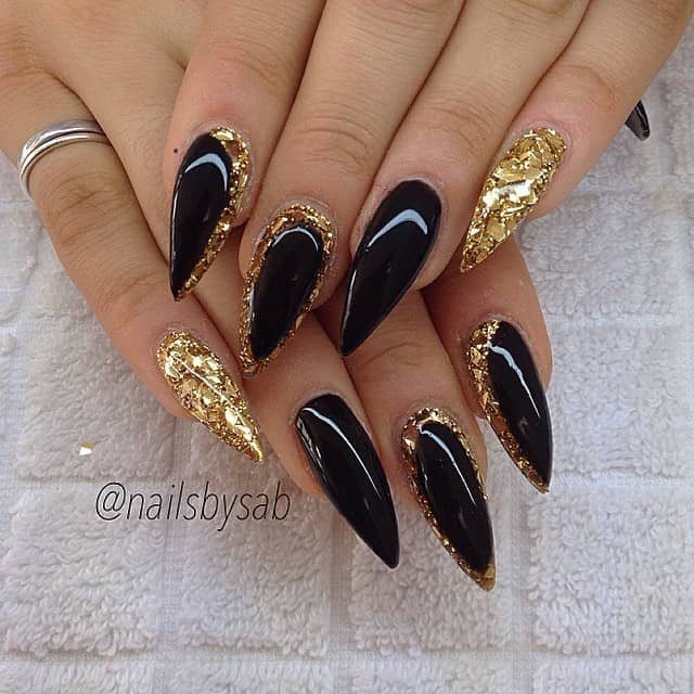 Opulent Talon Nails in Black and Gold