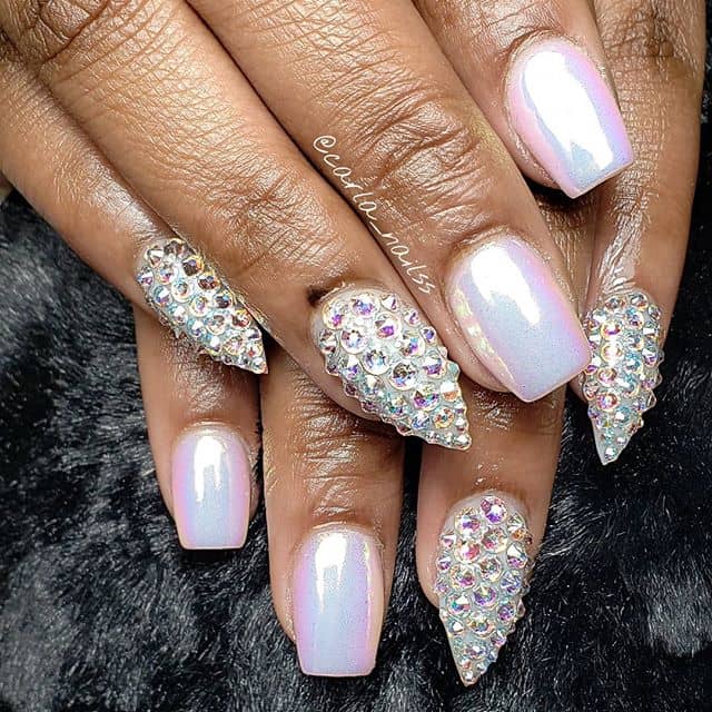 Pretty Pink Nails with Dazzling Rhinestone Accents