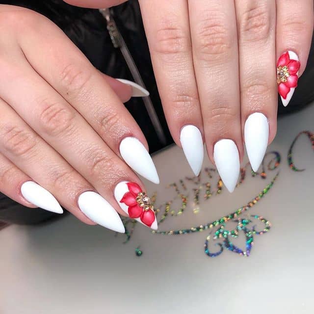 Stiletto Nails in White Matte with Poinsettias