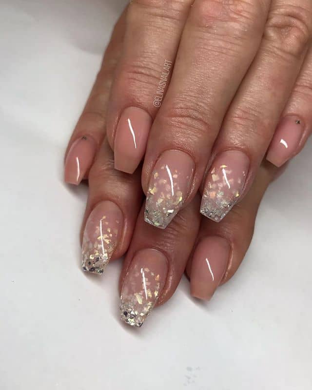 Chic, Understated Ombre Sparkle Nails