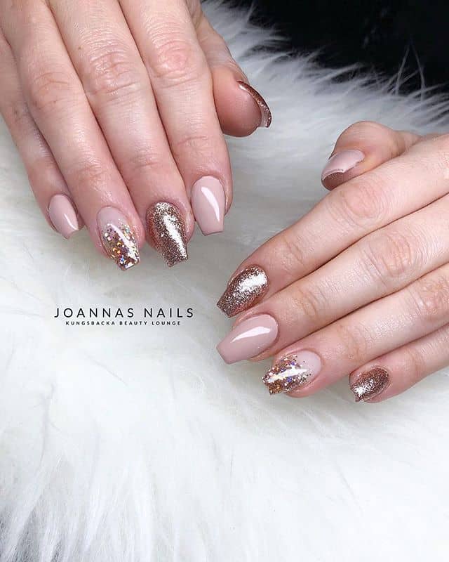 Glitter and Gold Short Coffin Nails Make Luxury Shine, Coffin Nails Feature