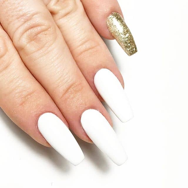 Simplistic Nail Design Uses Gold Sparingly