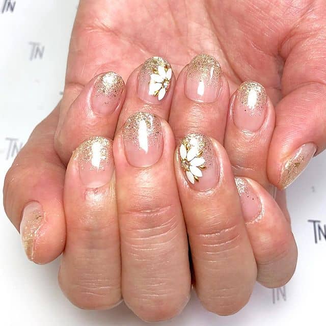 Festive Gold Glitter Flower Nails