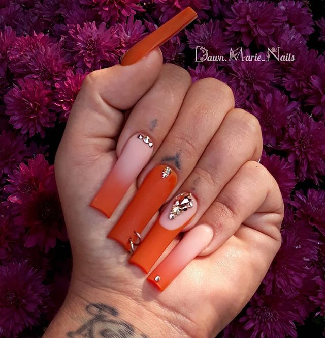 Elegant Long Pierced Gradient Acrylic Nails