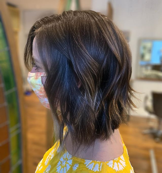 Wavy Bob with Pretty Side Bangs