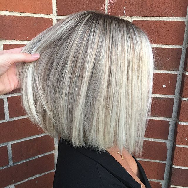  Edgy Inverted Bob in Platinum Blonde