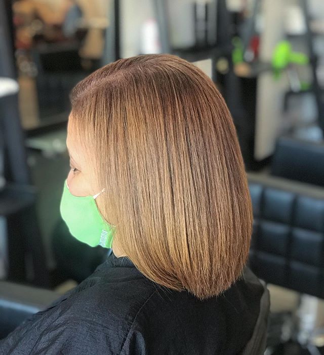 Attractive Bob with Gold Highlights