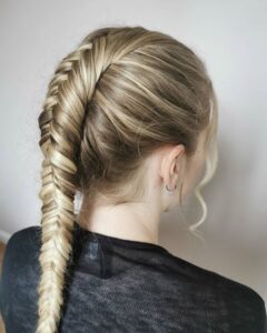 51 Cute and Easy Fishtail Braid Hairstyles That Will Look Awesome On ...