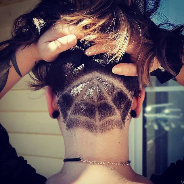 Shiny Spider Web Shave for Short Hair
