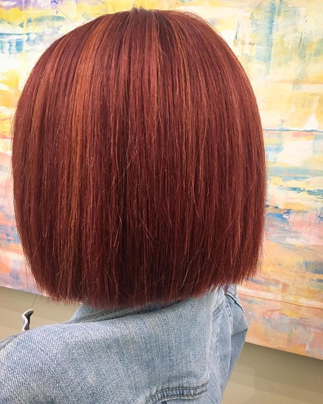 Hoodie Blunt Bob Hairstyle for the Redheads