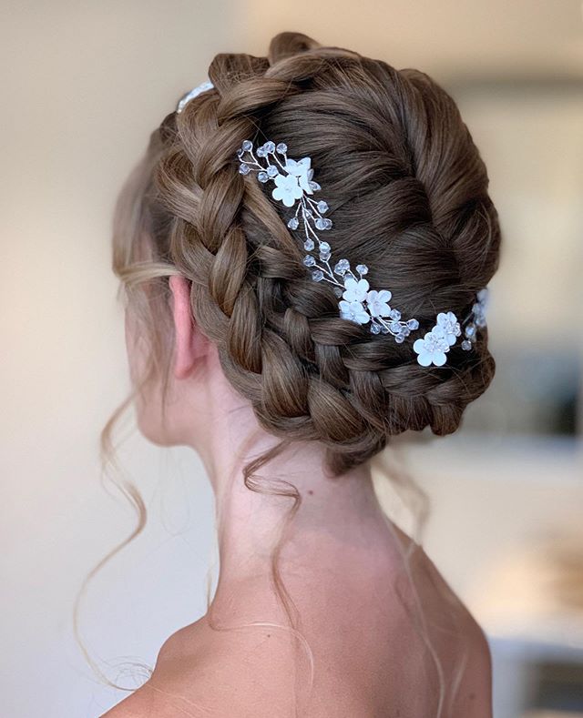  Effortless and Elegant Bridal Low Bun