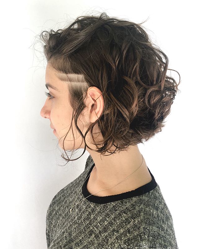  Short Wavy Hair with Rad Details