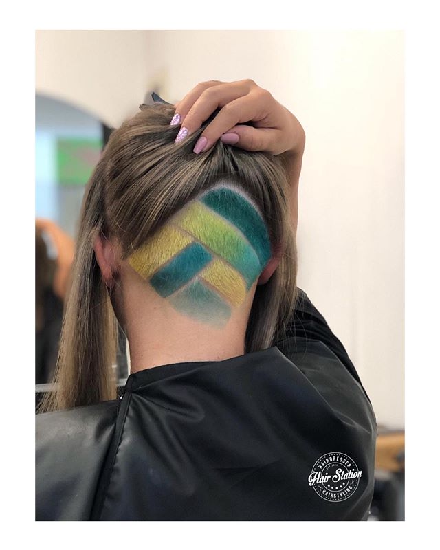 	Colorful Chevron-Like Weave