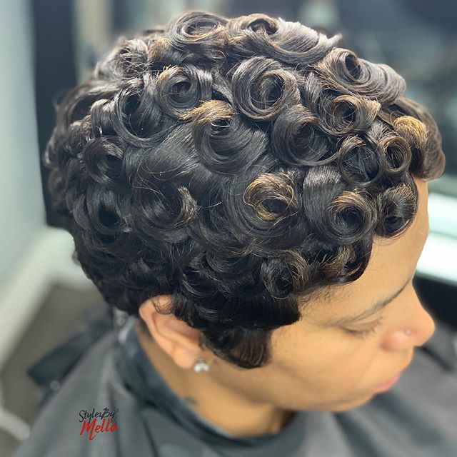 Defined Finger Curled Pixie Bob