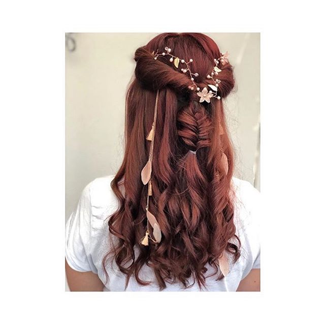 Bohemian Half-Pony with Fishtail Braid