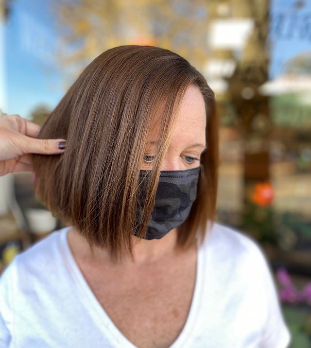 Simple, Short Length Inverted Bob for the Straight Hair