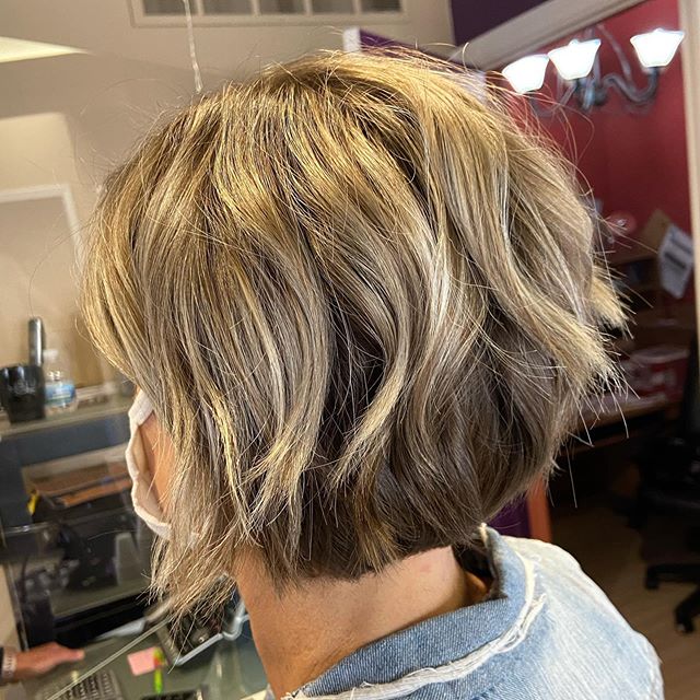 Messy Inverted Bob Hairstyle for the Sassy You<