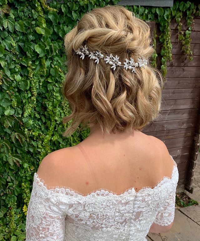 50 Best Wedding Hairstyles For Short Hair That Are Perfect