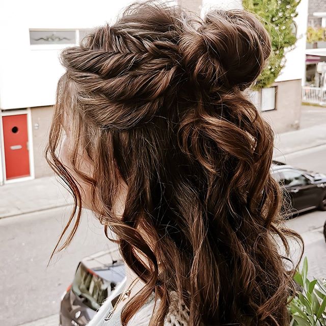 Effortlessly Enchanting Half-Bun And Loose Curls