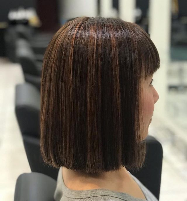Pin-Straight Over-the-Shoulder Cut with Micro Fringe