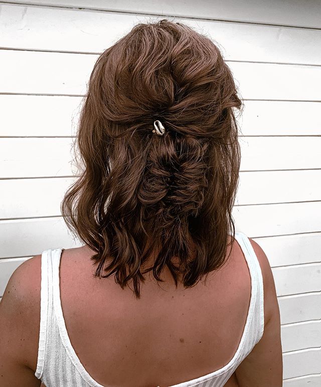 Enchanting Half-Updo With A Subtle Fishtail Braid