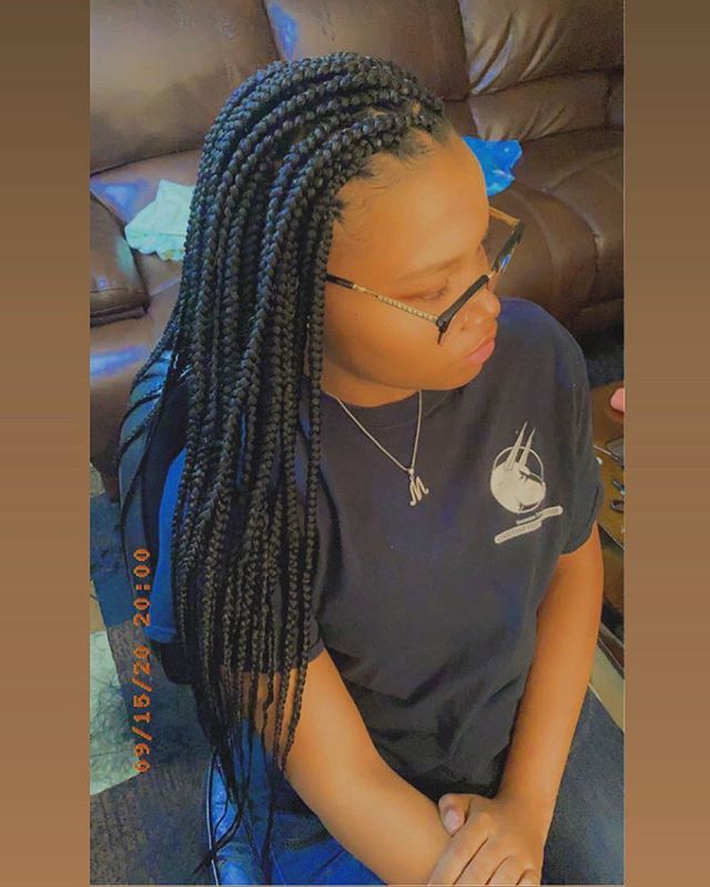 Box Braids to the Side Traditional