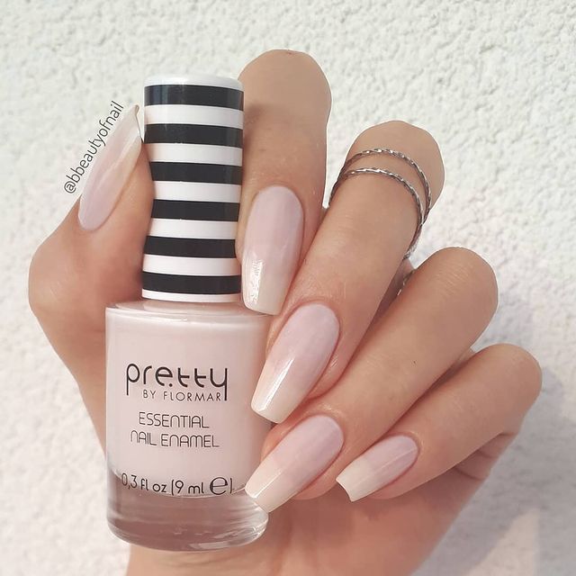 Nude Nail Idea: Charming Pastel Pink Nude Nails with Large White Stars